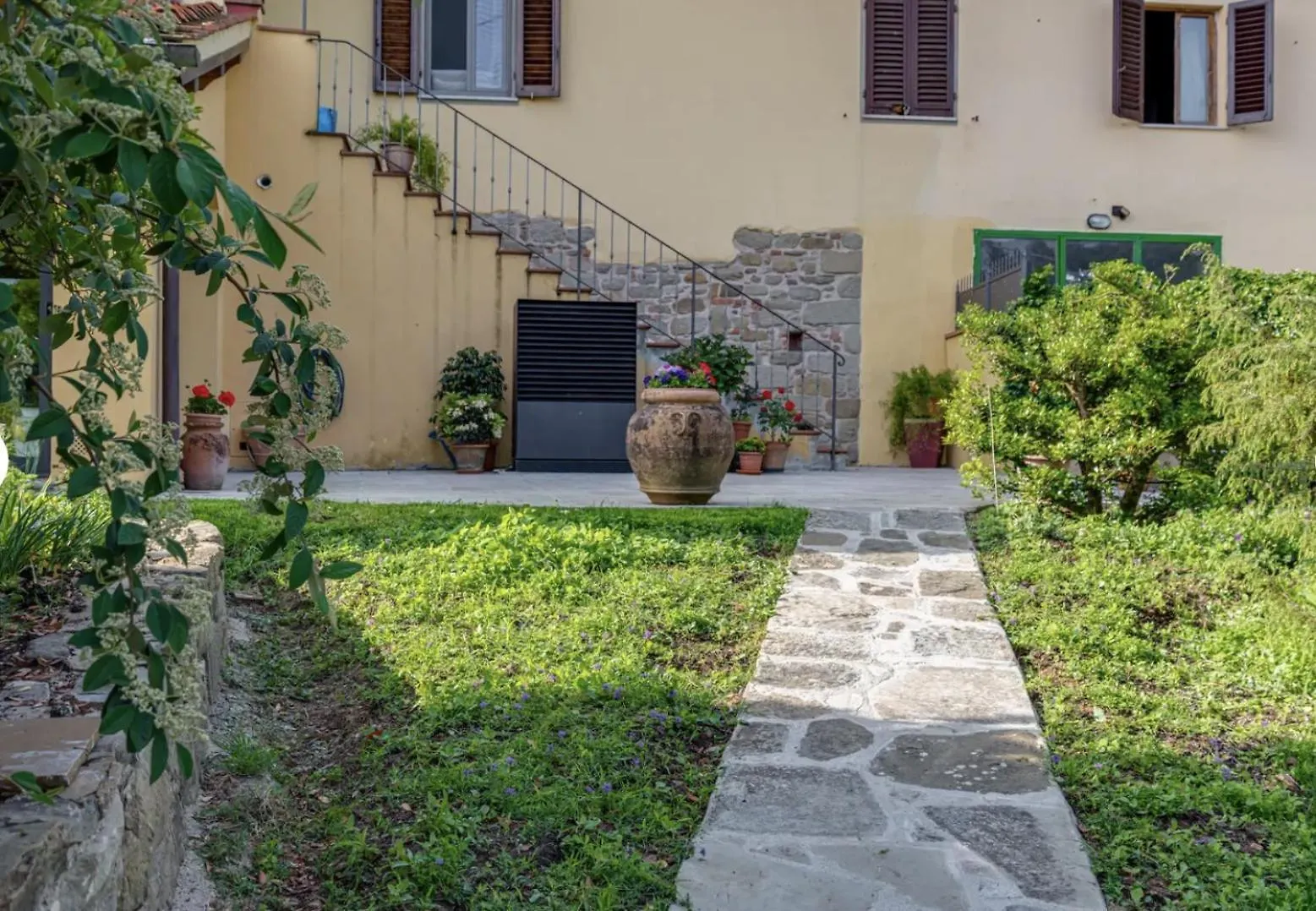 Villa Porcigliano Olive Grove Polcanto Italy